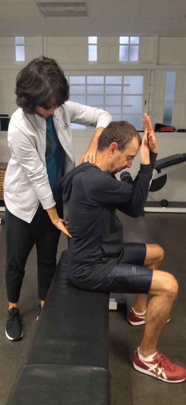 Rééducation posturale avec stretching rééducatif en coaching privé